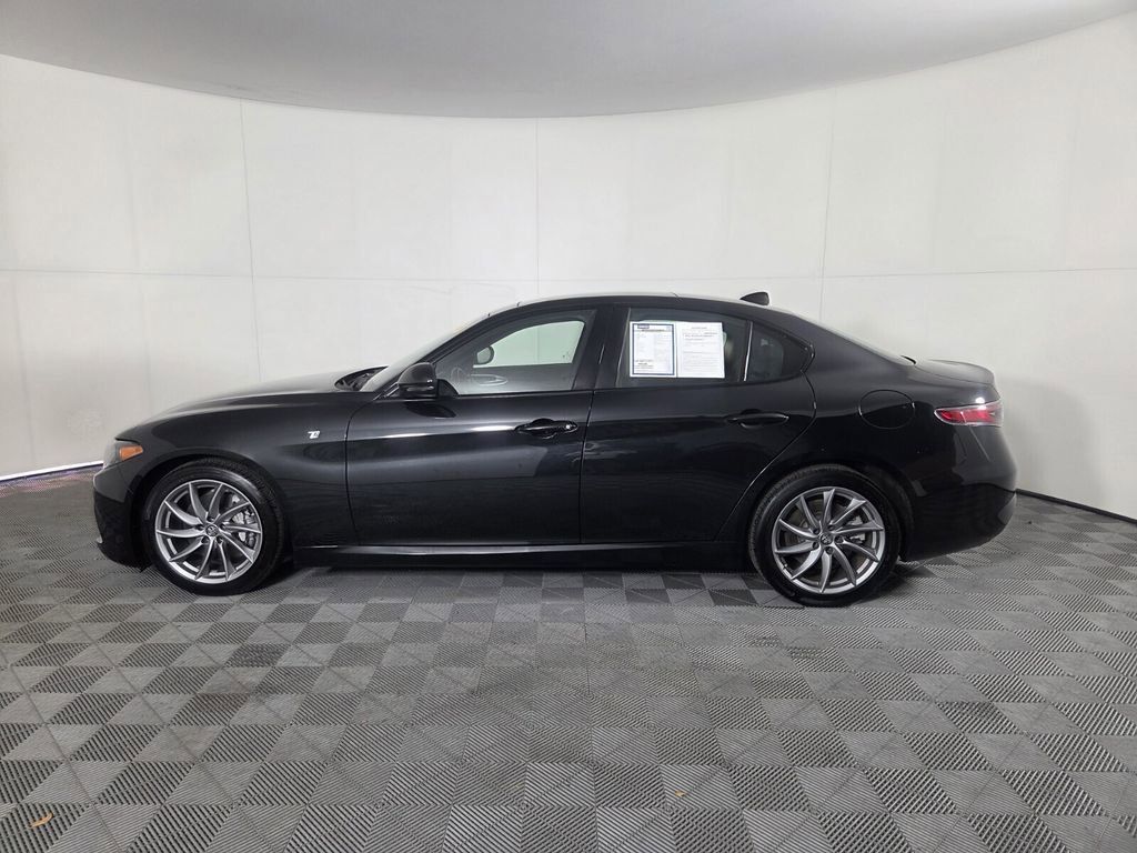 Used 2024 Alfa Romeo Giulia Ti w/ Active Assist Plus Package image 9
