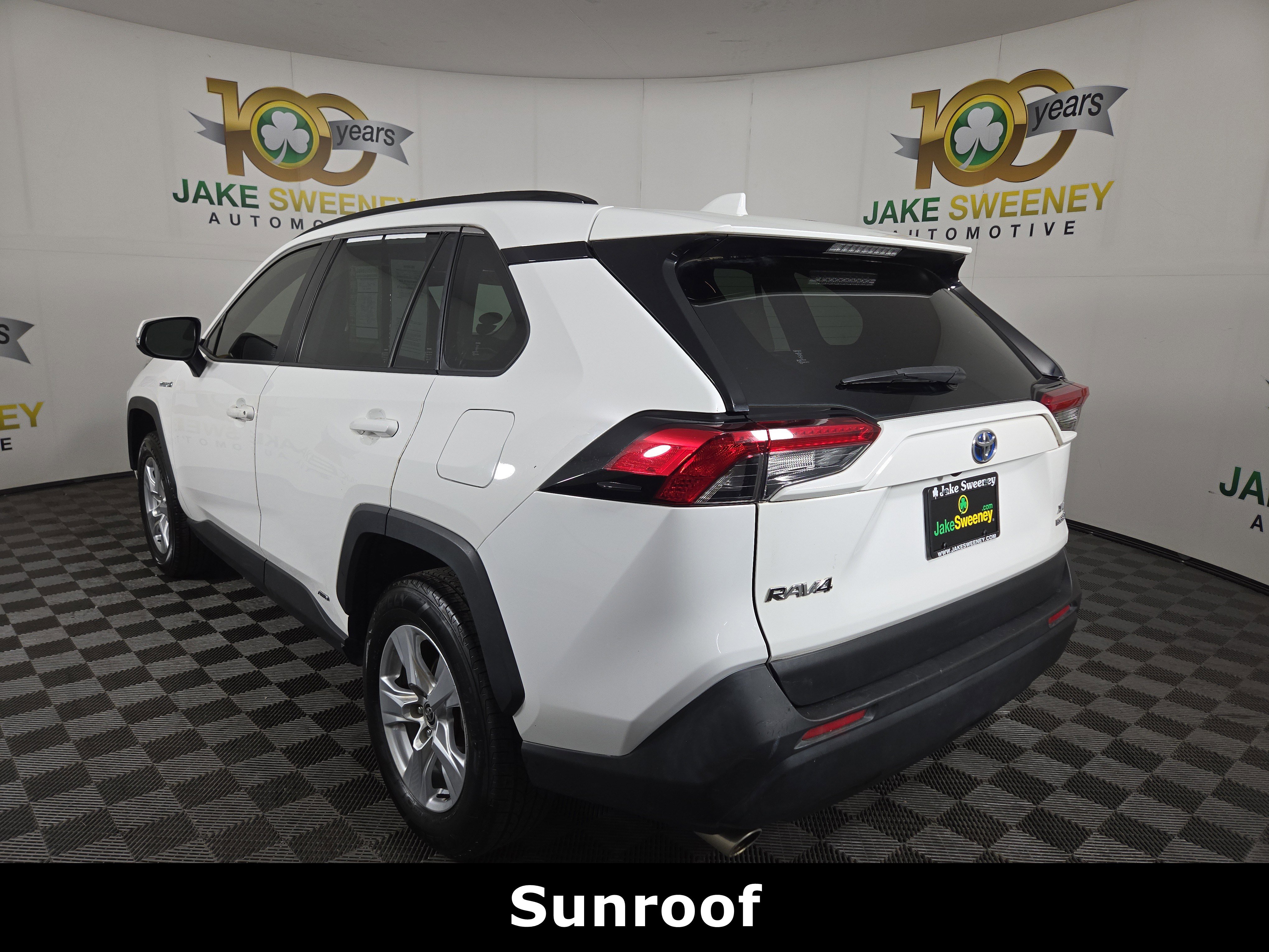 Used 2021 Toyota RAV4 XLE image 6