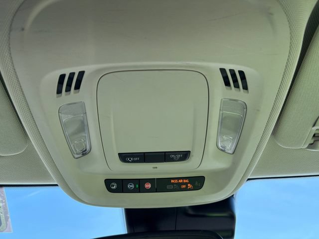 Used 2023 Buick Envision Essence AWD/4WD image 22