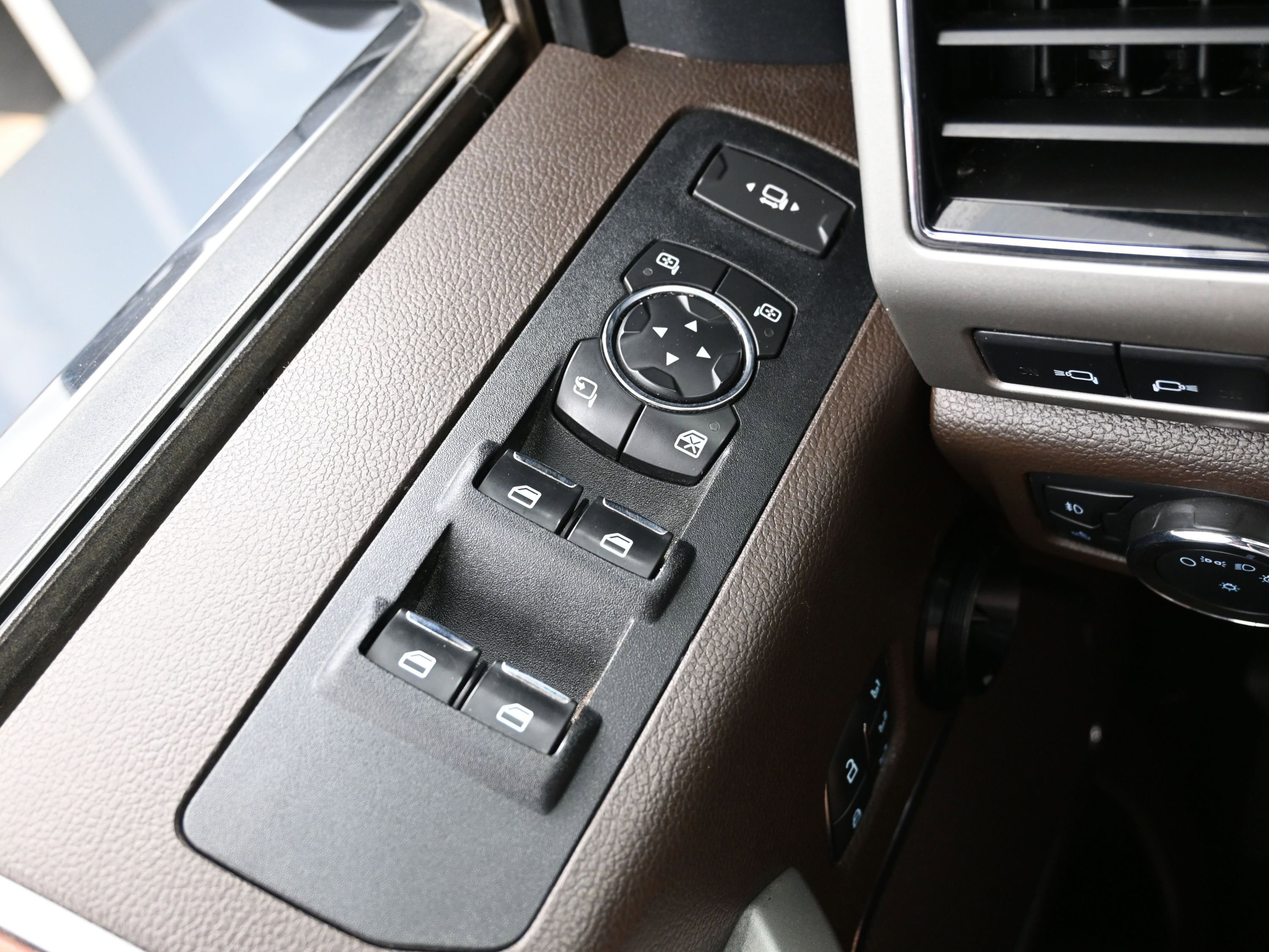 Used 2022 Ford F250 King Ranch w/ King Ranch Ultimate Package image 24