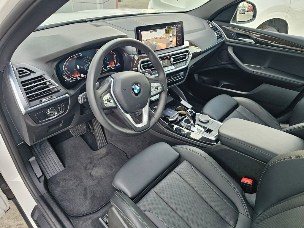 Used 2024 BMW X4 xDrive30i w/ Parking Assistance Package AWD/4WD image 19