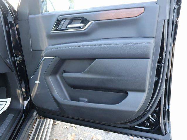 New 2026 GMC Yukon XL Denali w/ Sun & Power Step Package image 7
