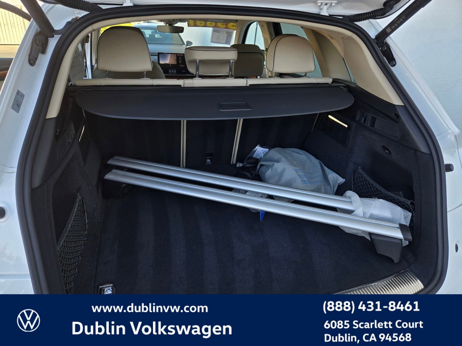 Used 2023 Audi Q5 e Premium w/ Convenience Package image 25