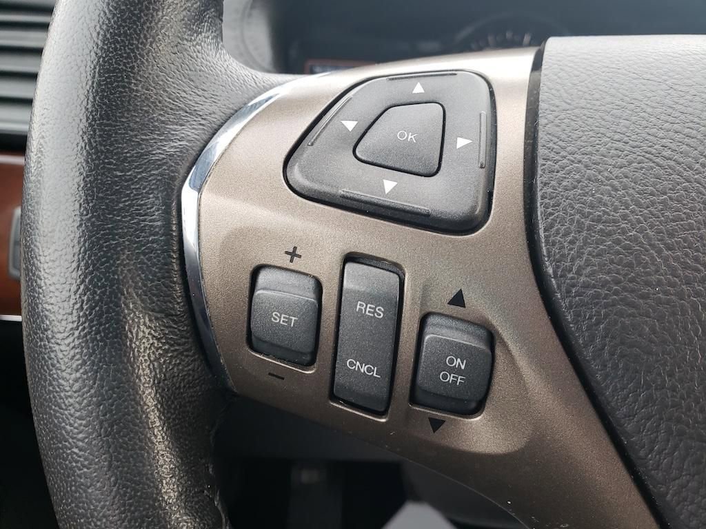 Used 2014 Lincoln MKX FWD w/ Walnut Swirl Wood Package image 15