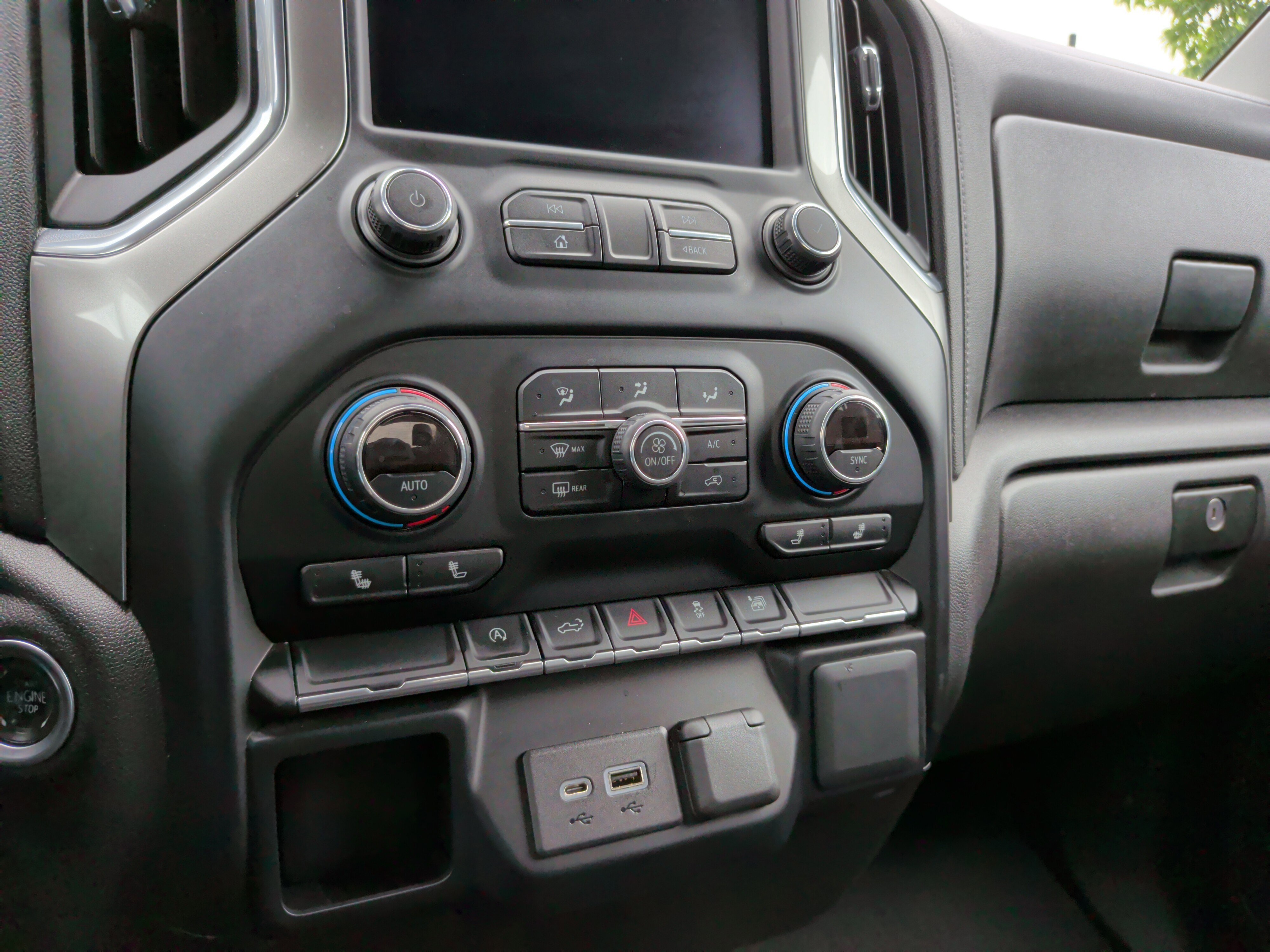 Used 2019 Chevrolet Silverado 1500 LT w/ All-Star Edition AWD/4WD image 19