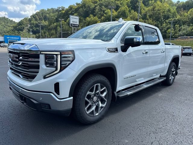 Used 2023 GMC Sierra 1500 SLT w/ SLT Premium Plus Package AWD/4WD image 3