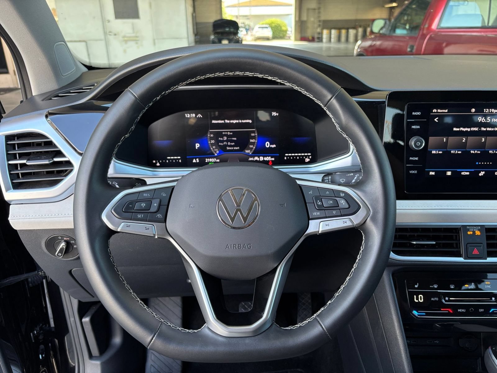 Used 2026 Volkswagen Taos SE AWD/4WD image 28