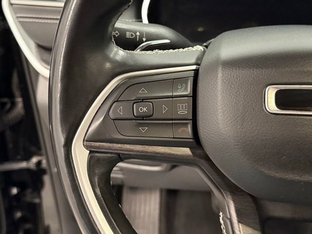 Used 2021 Jeep Grand Cherokee L Limited w/ Luxury Tech Group II image 19