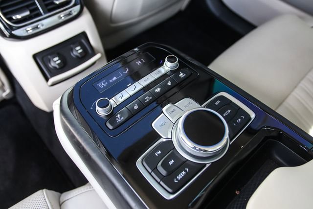 Used 2020 Genesis G90 3.3T Premium image 39