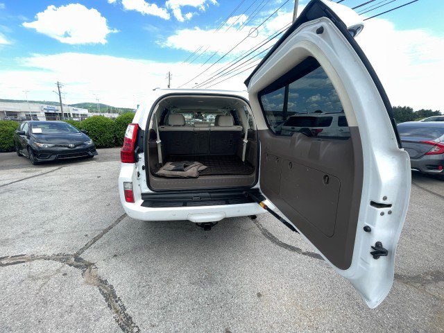 Used 2013 Lexus GX 460 w/ Comfort Plus Pkg image 14