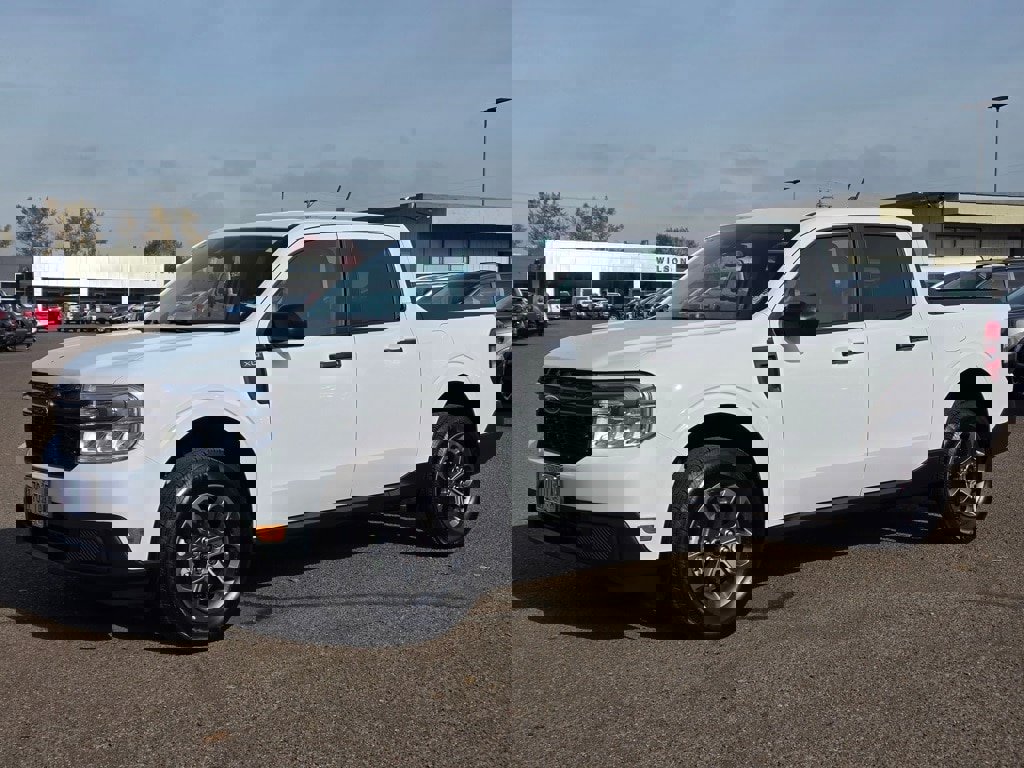 Used 2024 Ford Maverick XLT image 1