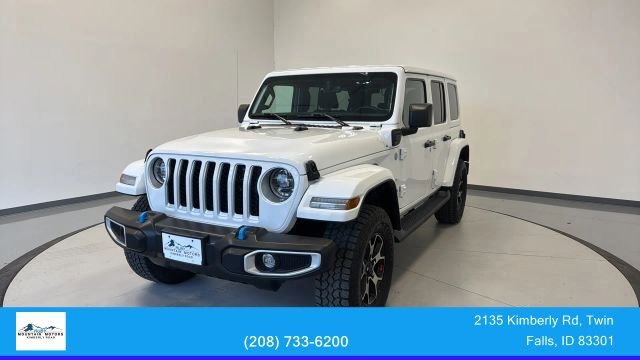 Used 2022 Jeep Wrangler Unlimited Sahara w/ Cold Weather Group AWD/4WD image 3