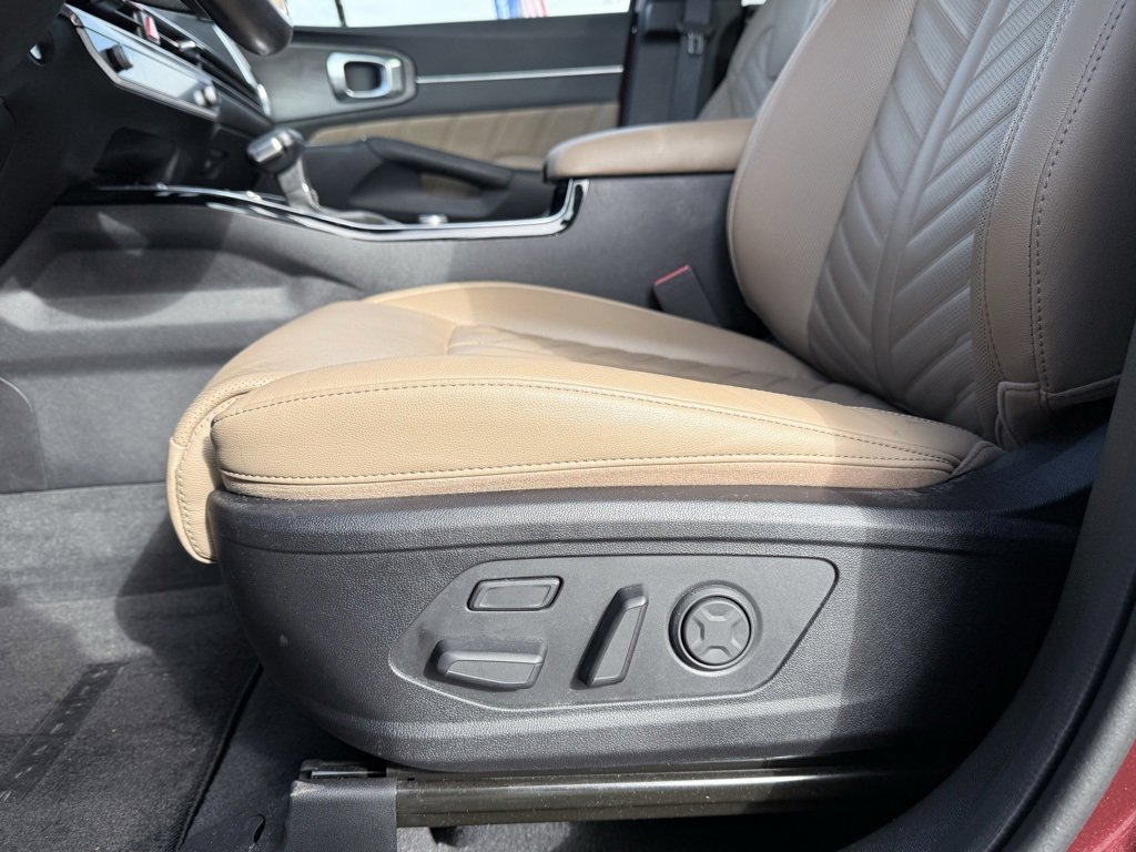 Used 2024 Kia Sorento SX Prestige w/ Olive Brown Leather Package image 10