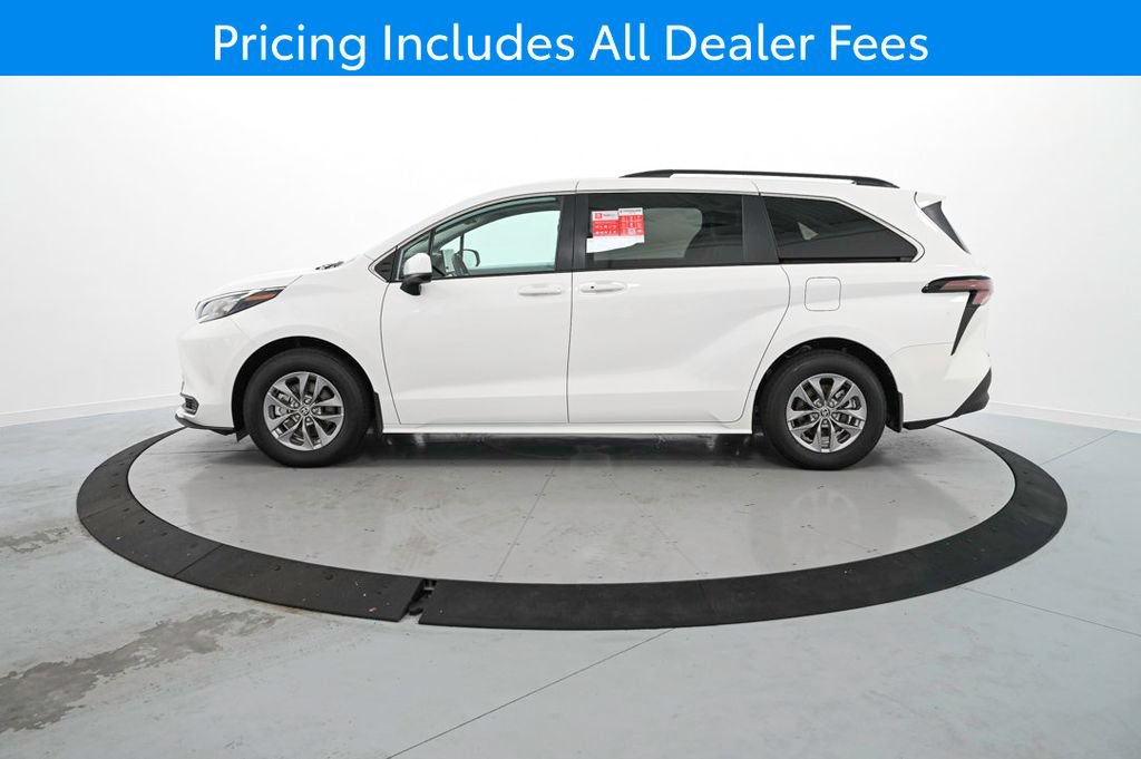 New 2026 Toyota Sienna LE FWD image 9