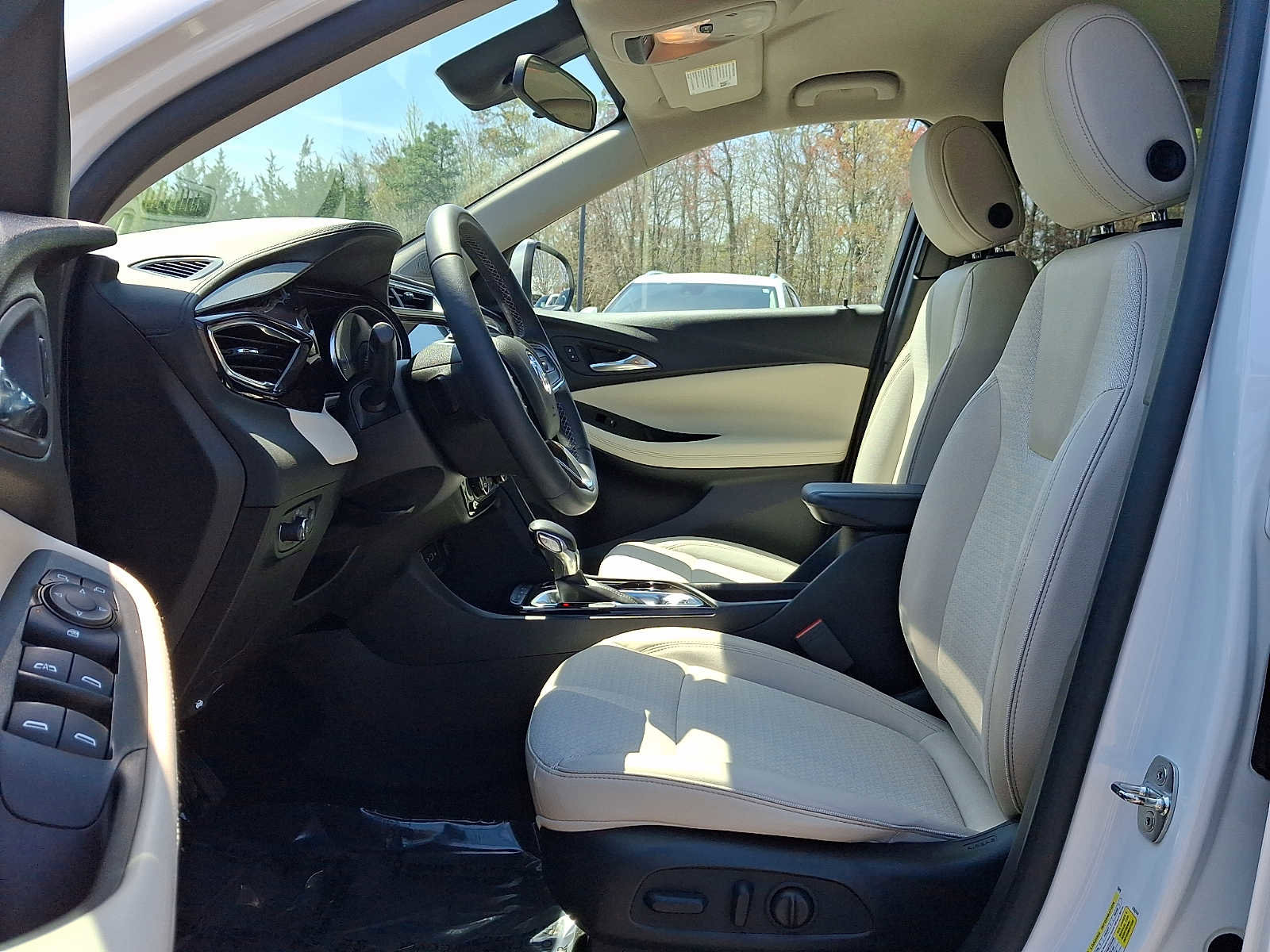 Certified 2023 Buick Encore GX Select AWD/4WD image 15
