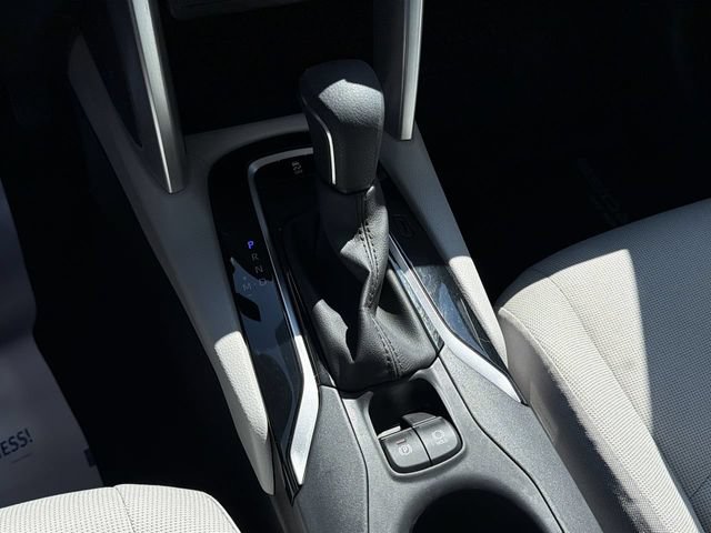 Used 2023 Toyota Corolla Cross LE w/ Moonroof Package AWD/4WD image 23