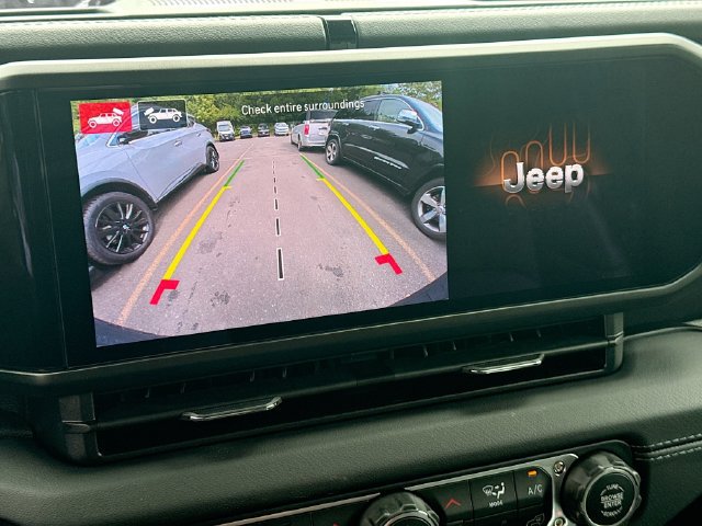 New 2026 Jeep Wrangler Unlimited Sahara AWD/4WD image 13