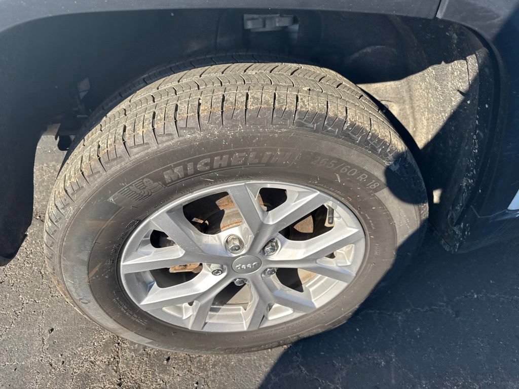 Certified 2023 Jeep Grand Cherokee Limited AWD/4WD image 21
