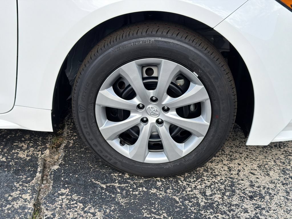Used 2026 Toyota Corolla LE FWD image 14