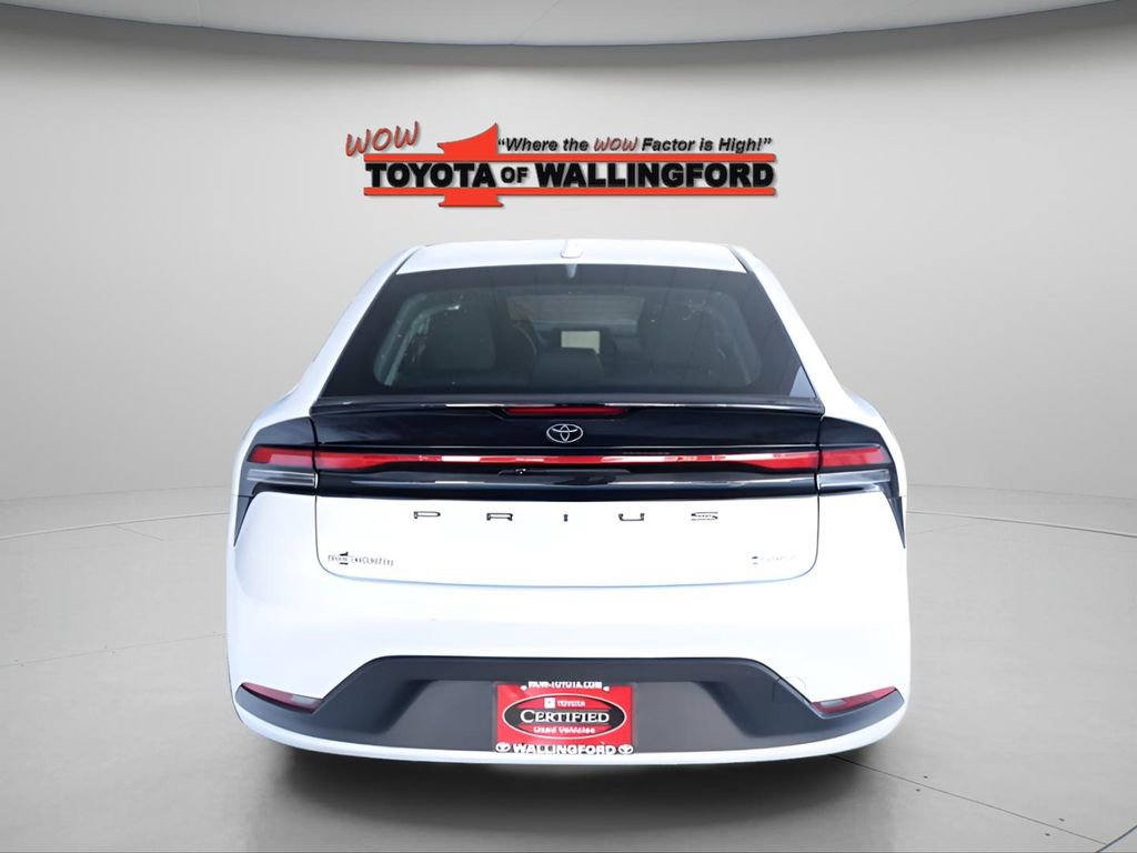 Used 2024 Toyota Prius LE image 10
