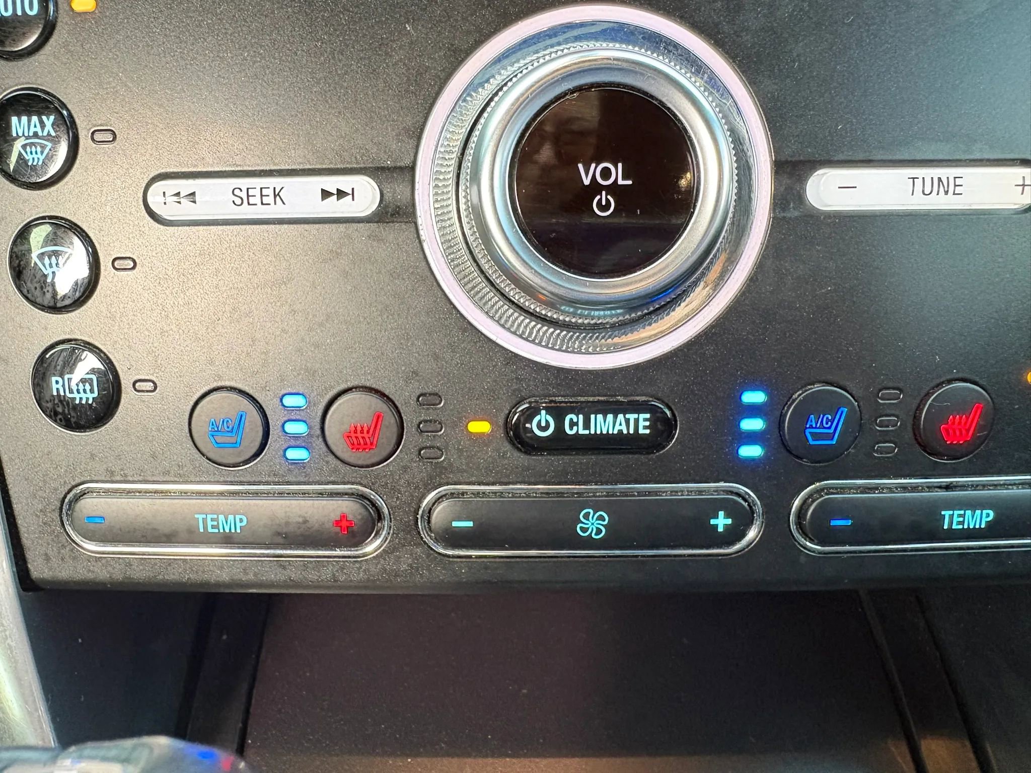 Used 2018 Ford Explorer Sport w/ Equipment Group 401A image 16