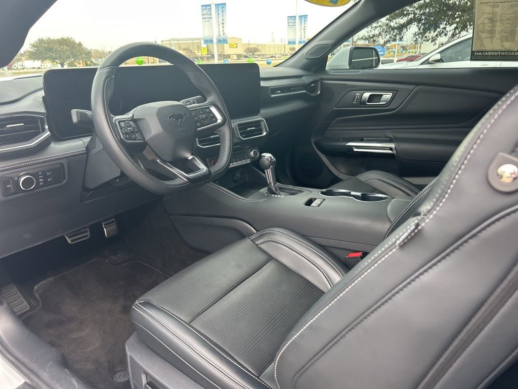 Used 2025 Ford Mustang GT Premium image 23