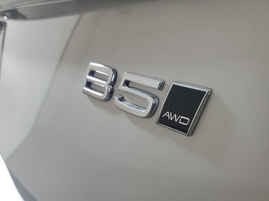 Certified 2025 Volvo XC90 B5 Core w/ Protection Package AWD/4WD image 6