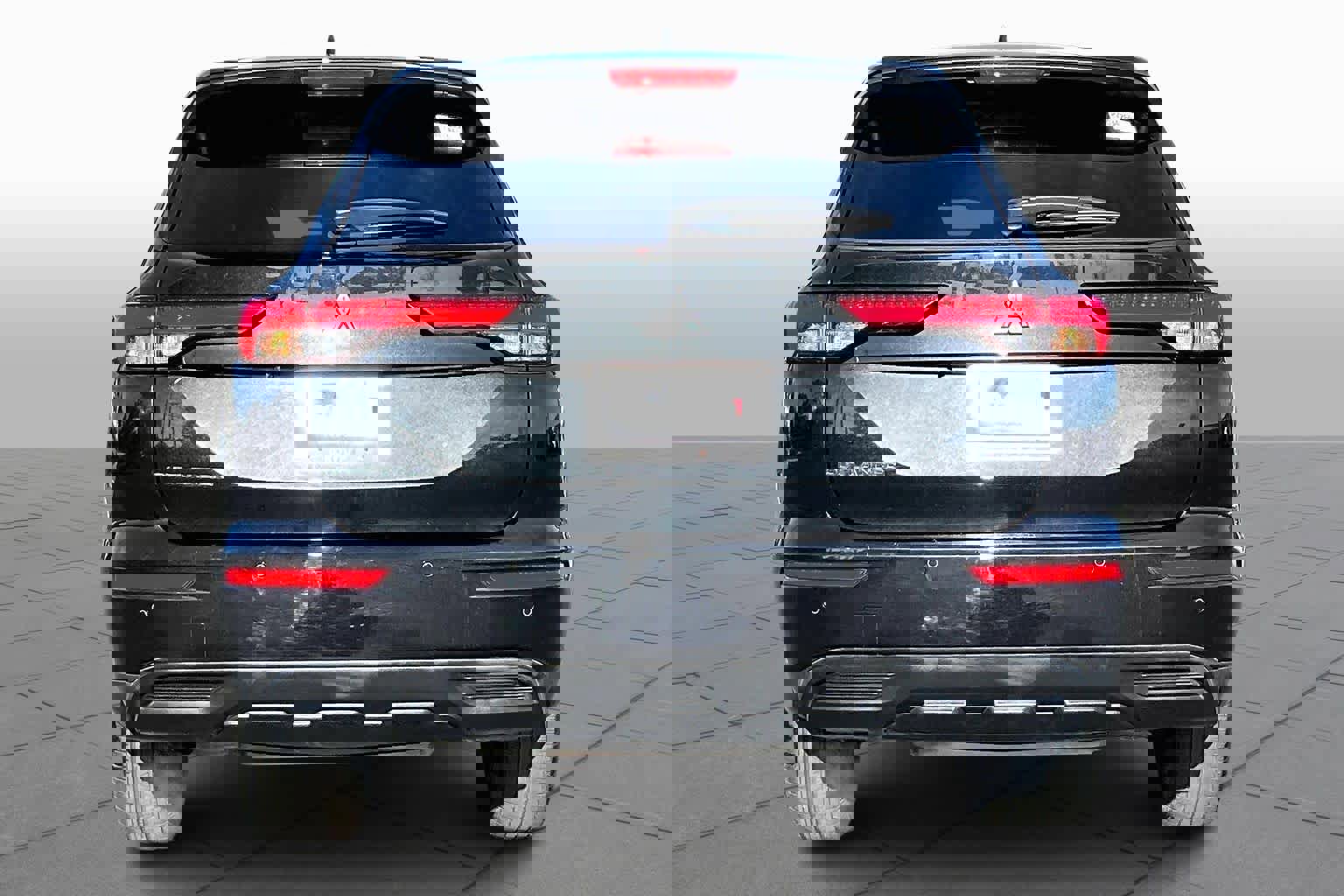 Used 2023 Mitsubishi Outlander ES image 4