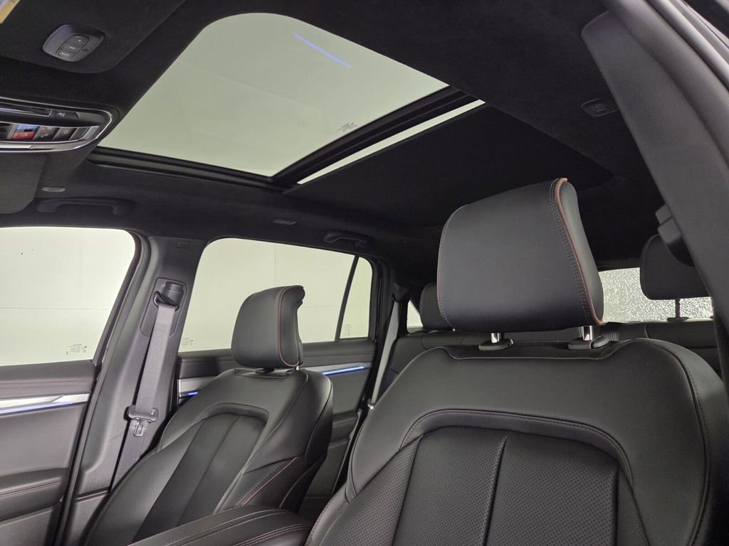 New 2025 Jeep Wagoneer S Launch Edition AWD/4WD image 16