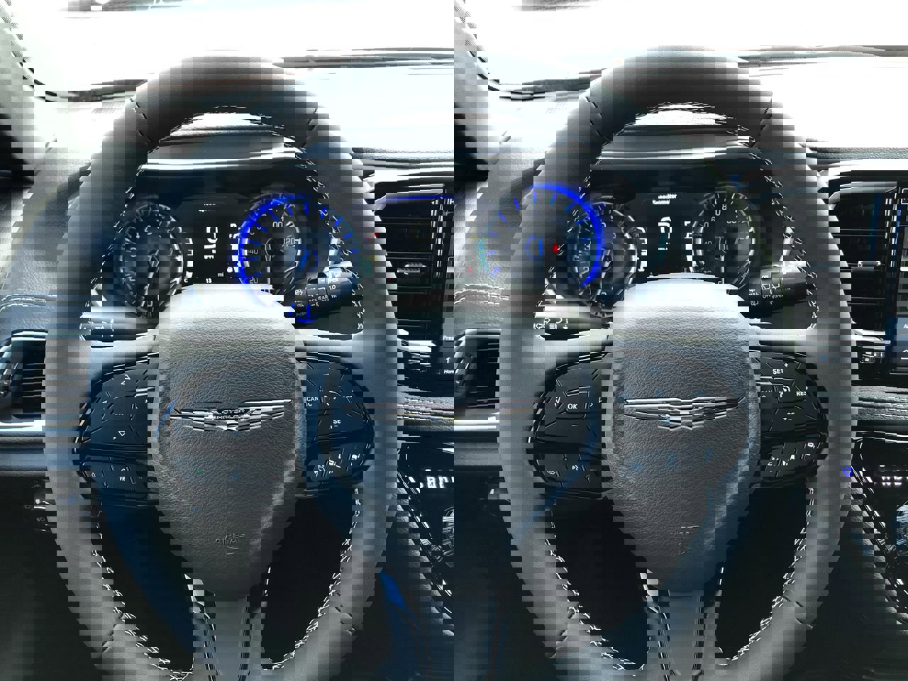 New 2026 Chrysler Pacifica Select w/ S Appearance Package image 25