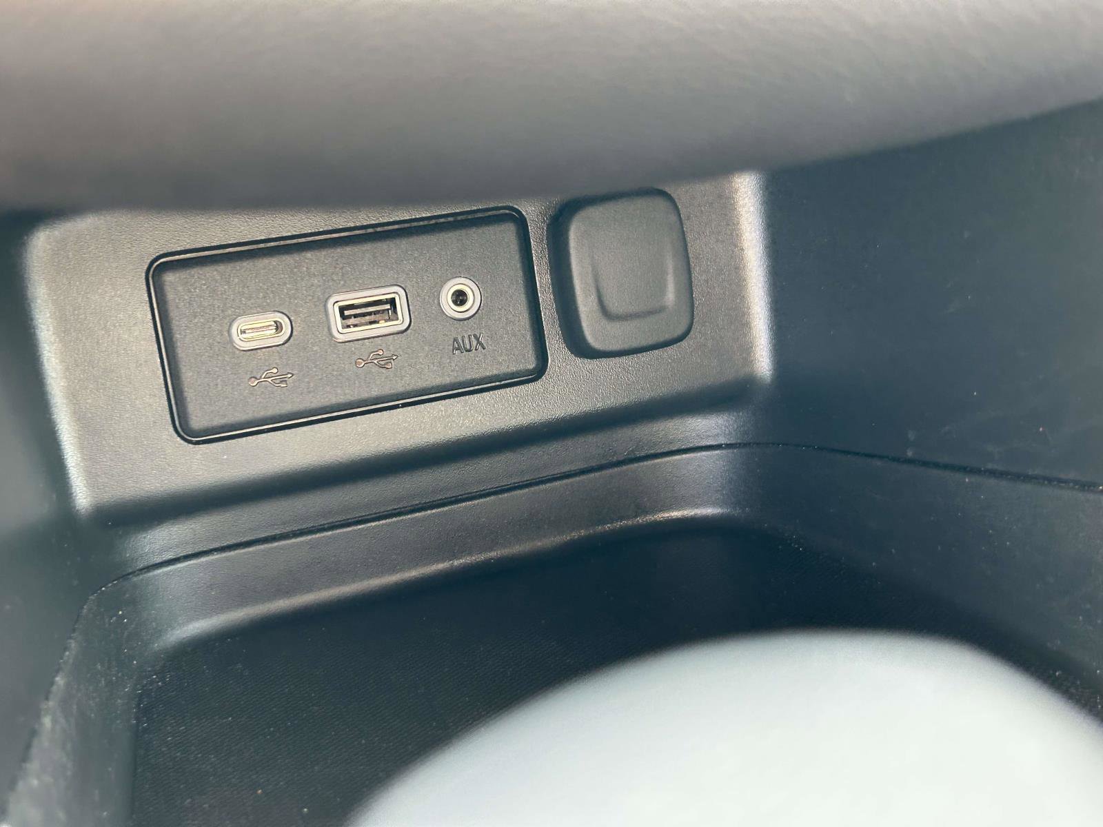 Used 2024 Chevrolet Equinox LT FWD image 26