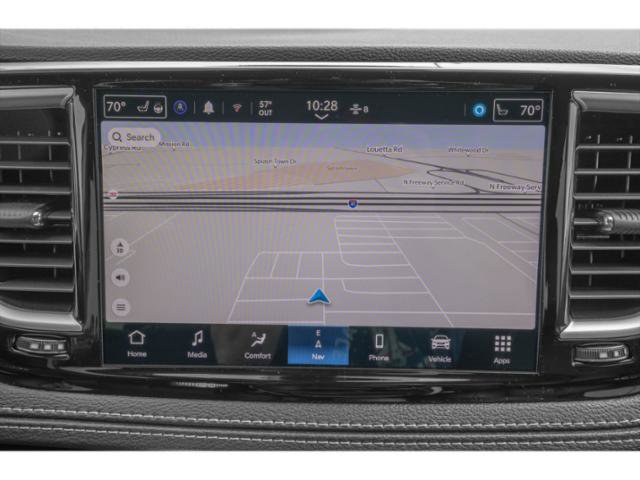 Used 2024 Chrysler Pacifica Select image 19