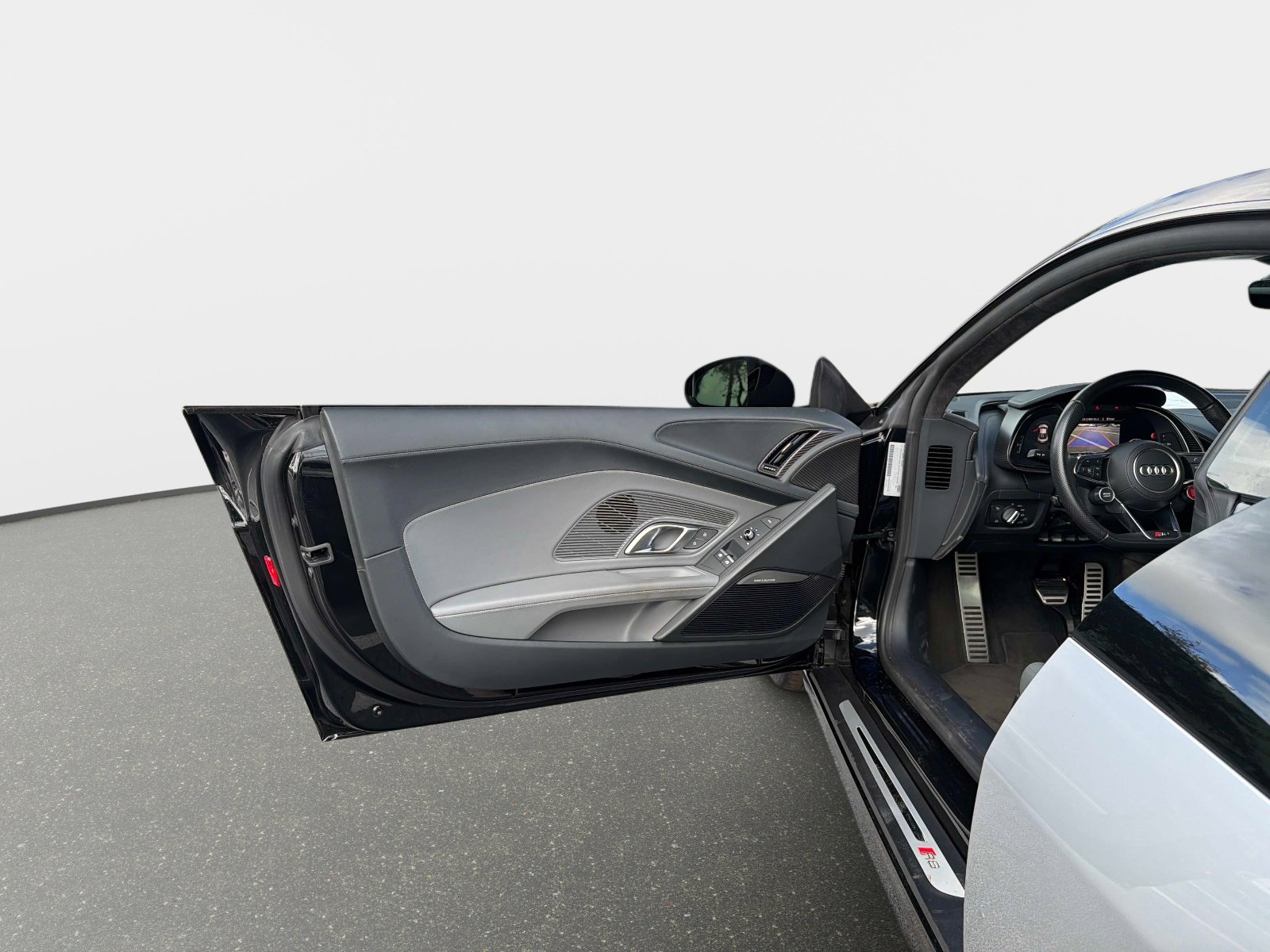Used 2017 Audi R8 V10 image 26
