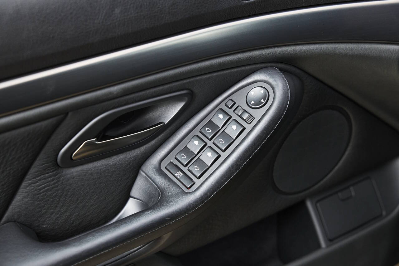 Used 2003 BMW M5 RWD image 89