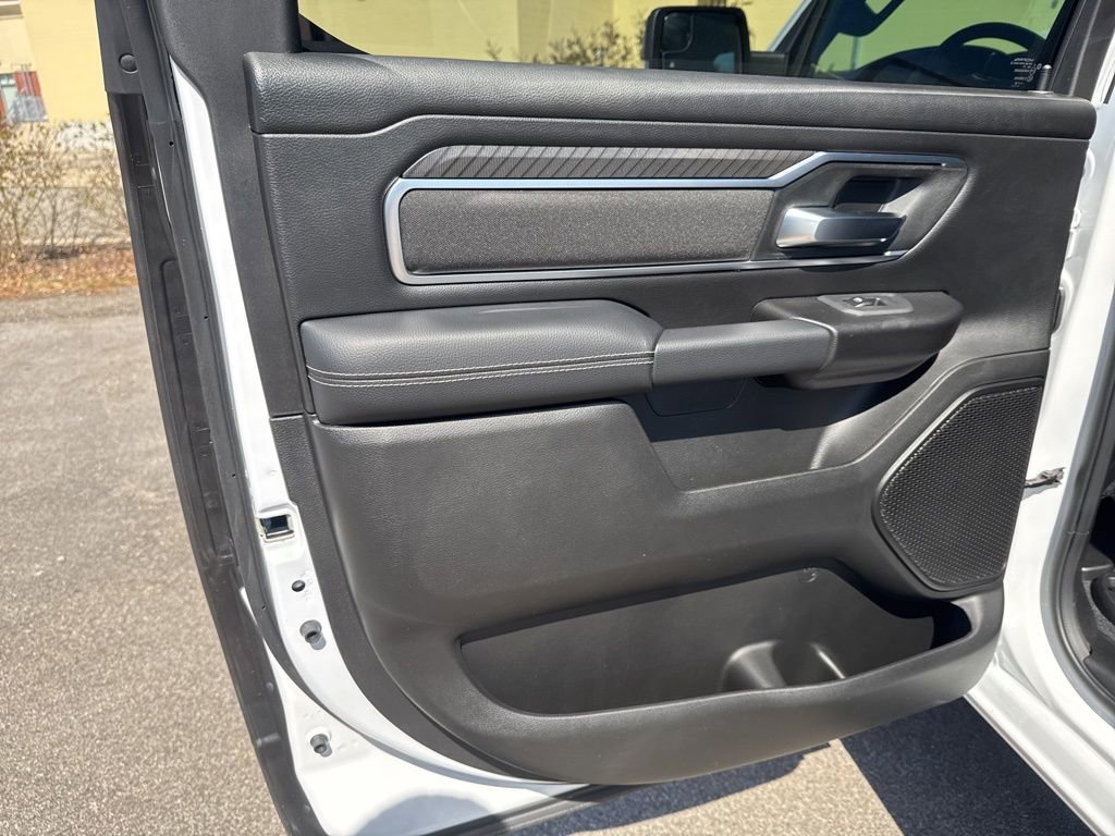 New 2026 RAM 1500 4x4 Crew Cab image 25