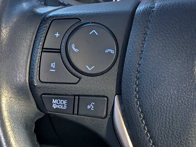 Used 2018 Toyota RAV4 XLE FWD image 25