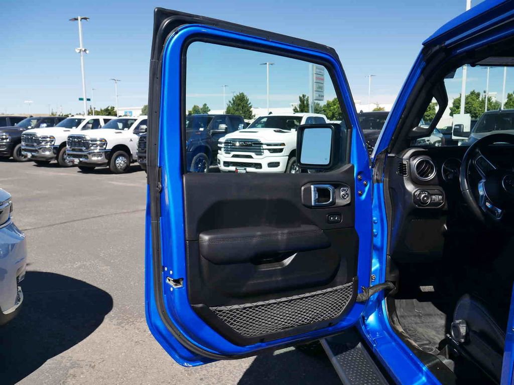 Used 2022 Jeep Wrangler Unlimited Sahara image 35