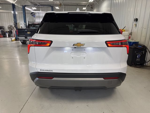Used 2025 Chevrolet Equinox LT FWD image 9