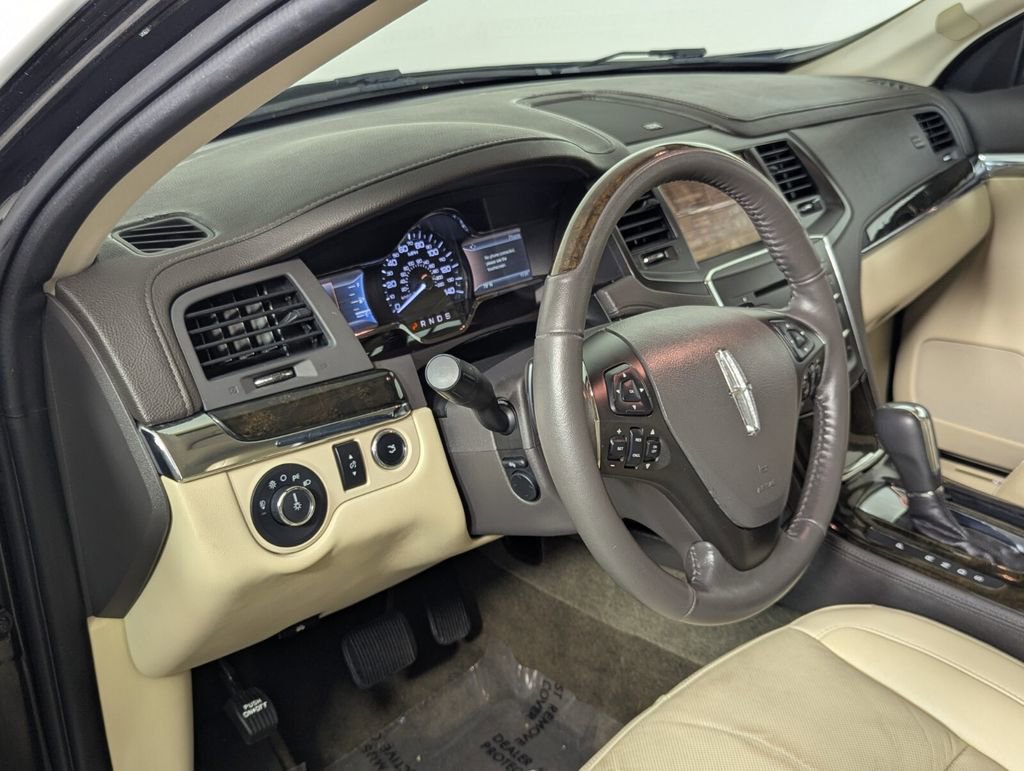 Used 2014 Lincoln MKS w/ Equipment Group 101A FWD image 11