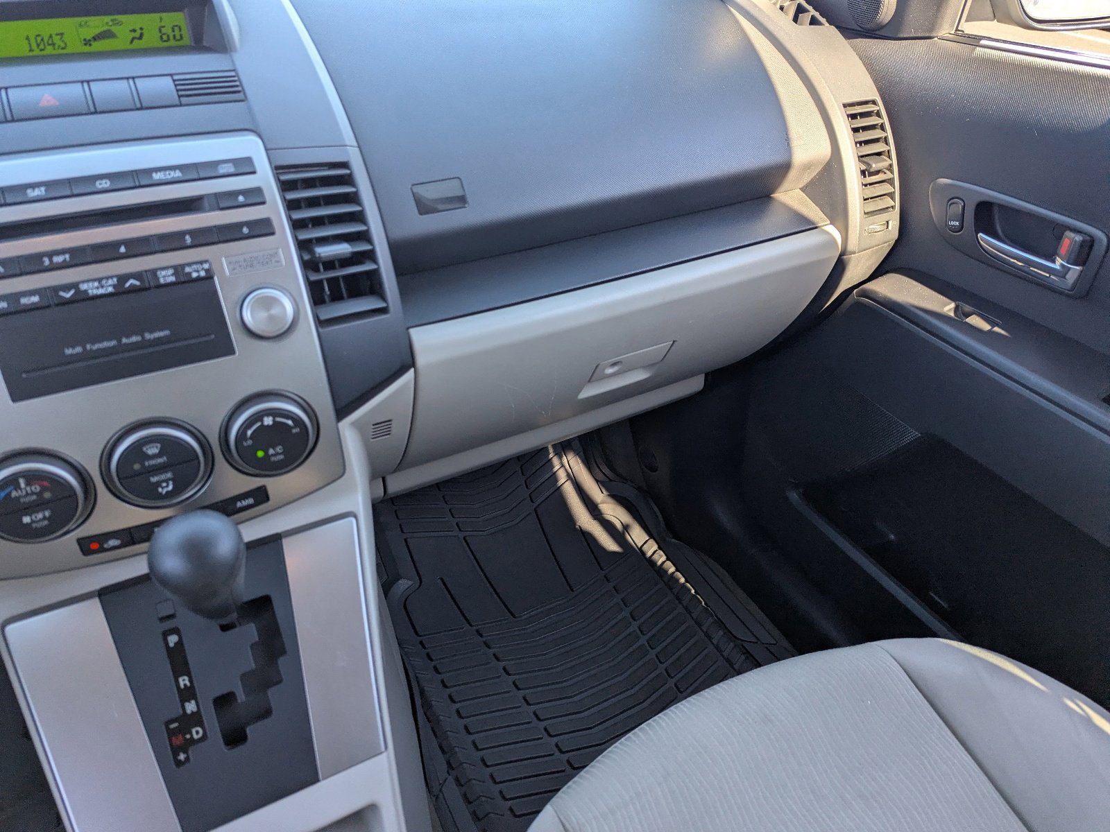 Used 2008 MAZDA MAZDA5 Sport image 20