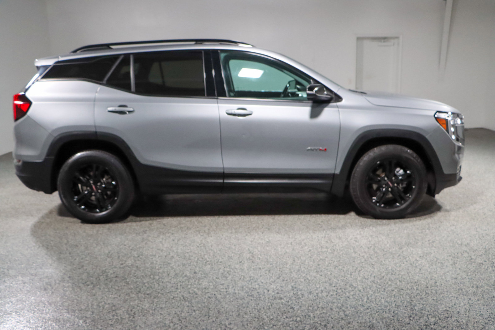 Used 2023 GMC Terrain AT4 image 6