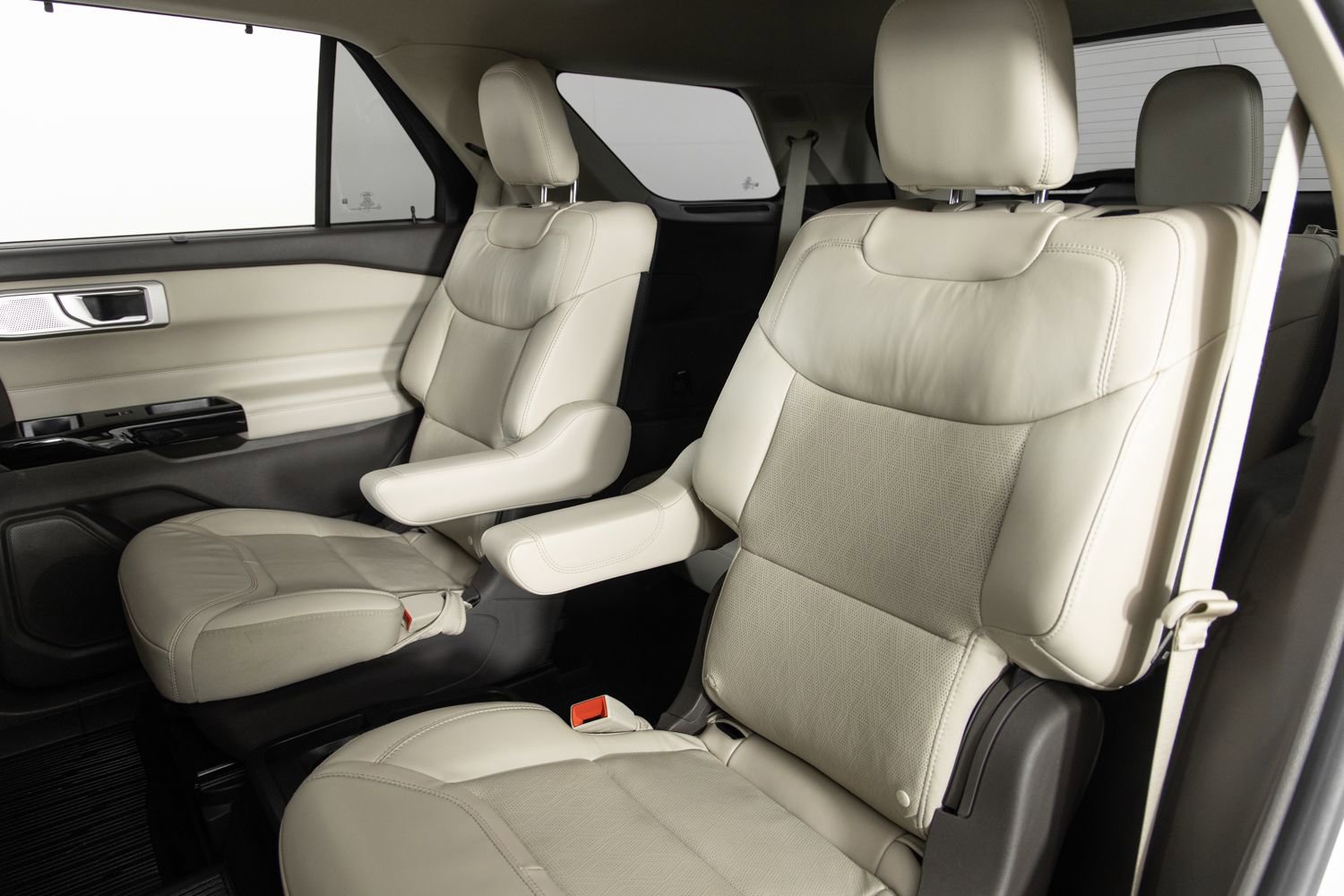 Used 2021 Ford Explorer Platinum w/ Equipment Group 601A image 17