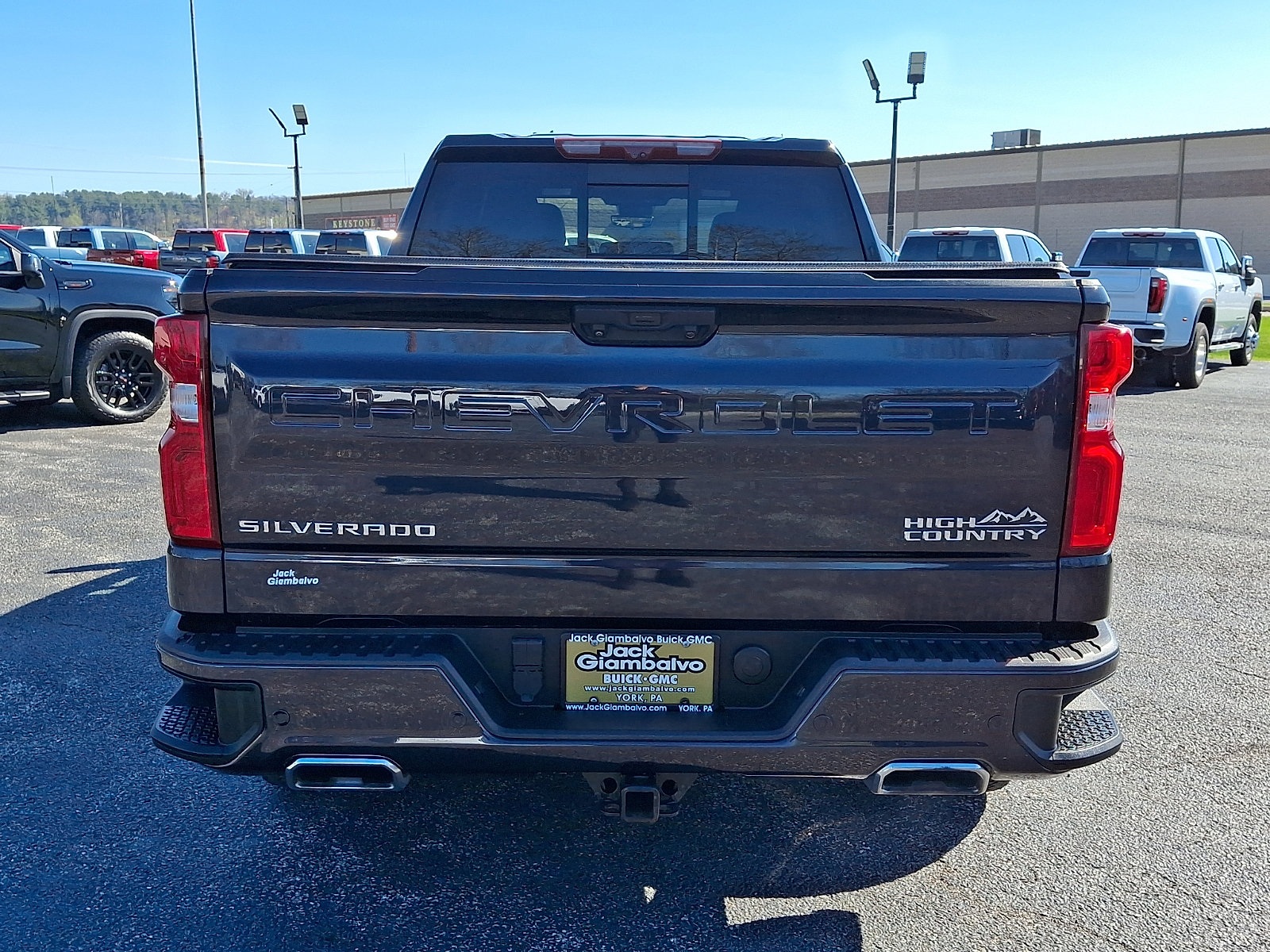 Used 2022 Chevrolet Silverado 1500 High Country w/ Technology Package image 7