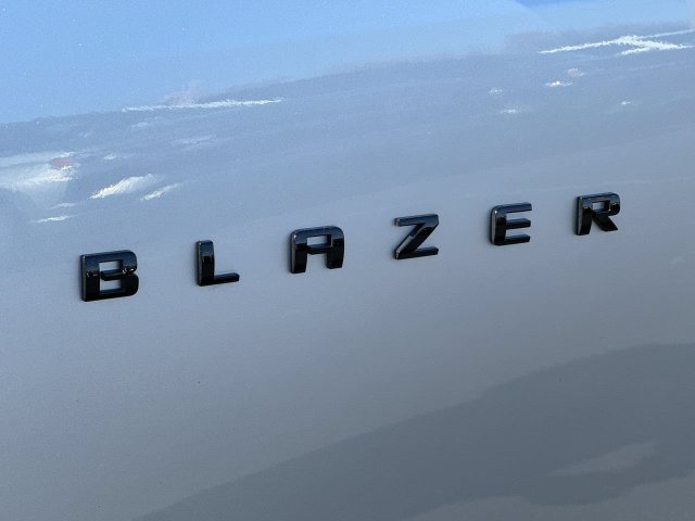 Used 2022 Chevrolet Blazer RS FWD image 31