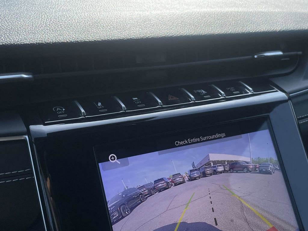 Certified 2025 Jeep Grand Cherokee Laredo X image 39