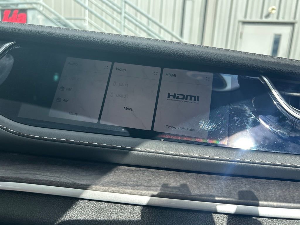 Used 2023 Jeep Grand Cherokee 4WD 4xe image 37