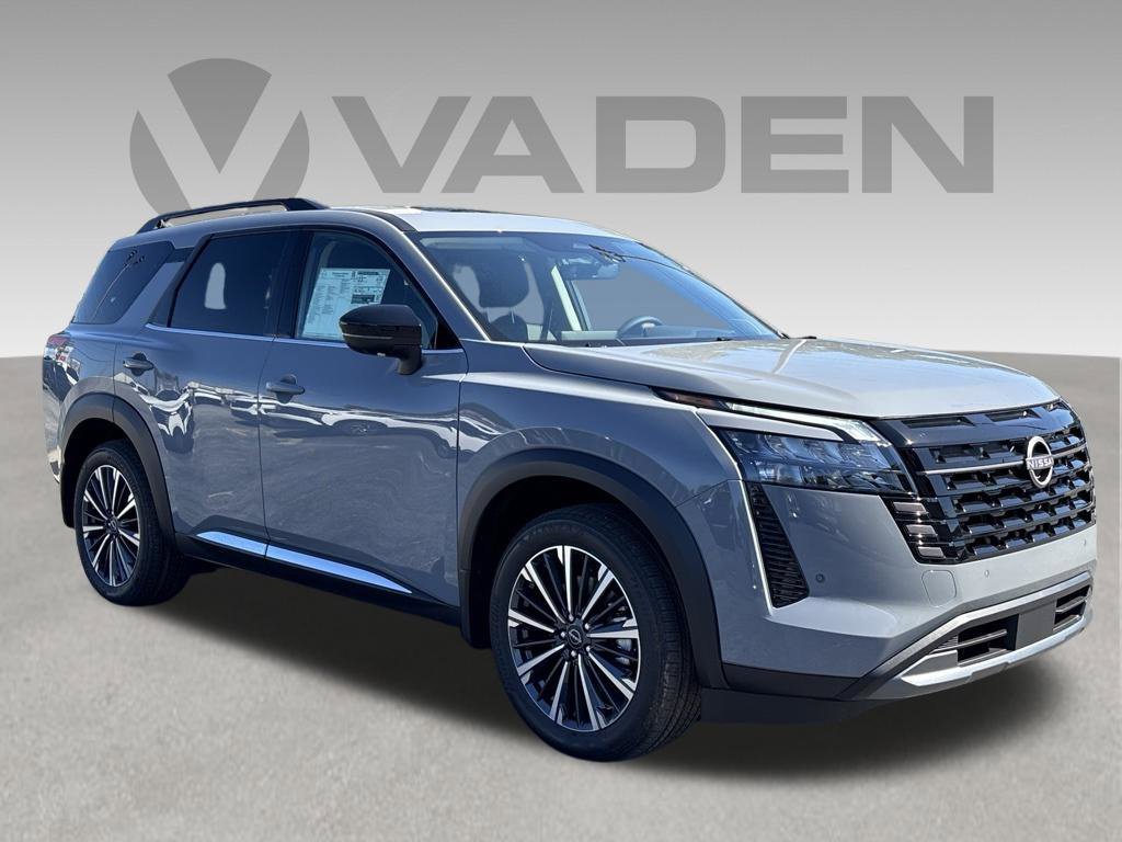 New 2026 Nissan Pathfinder Platinum FWD image 3