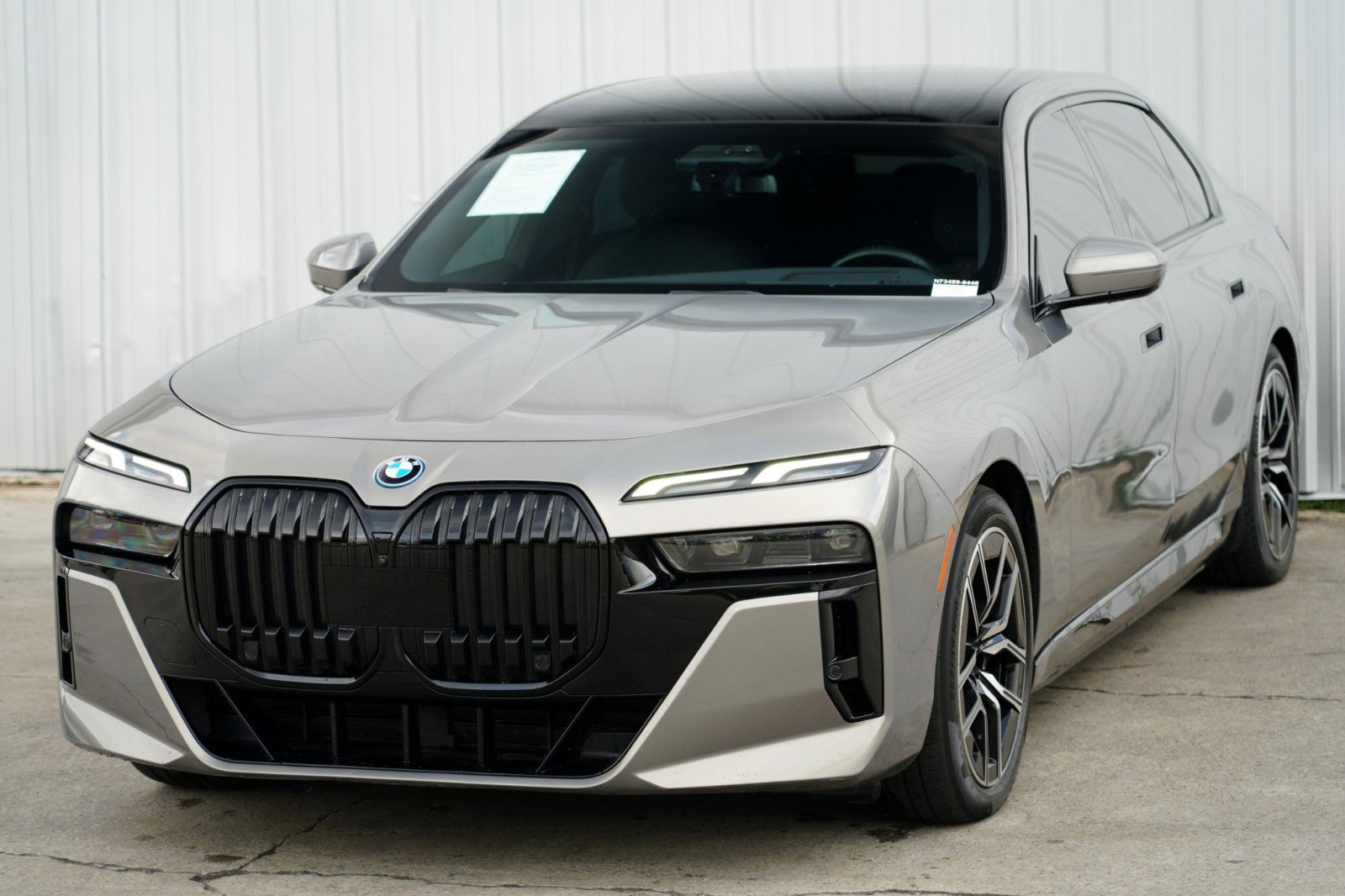 Used 2023 BMW i7 xDrive60 image 60