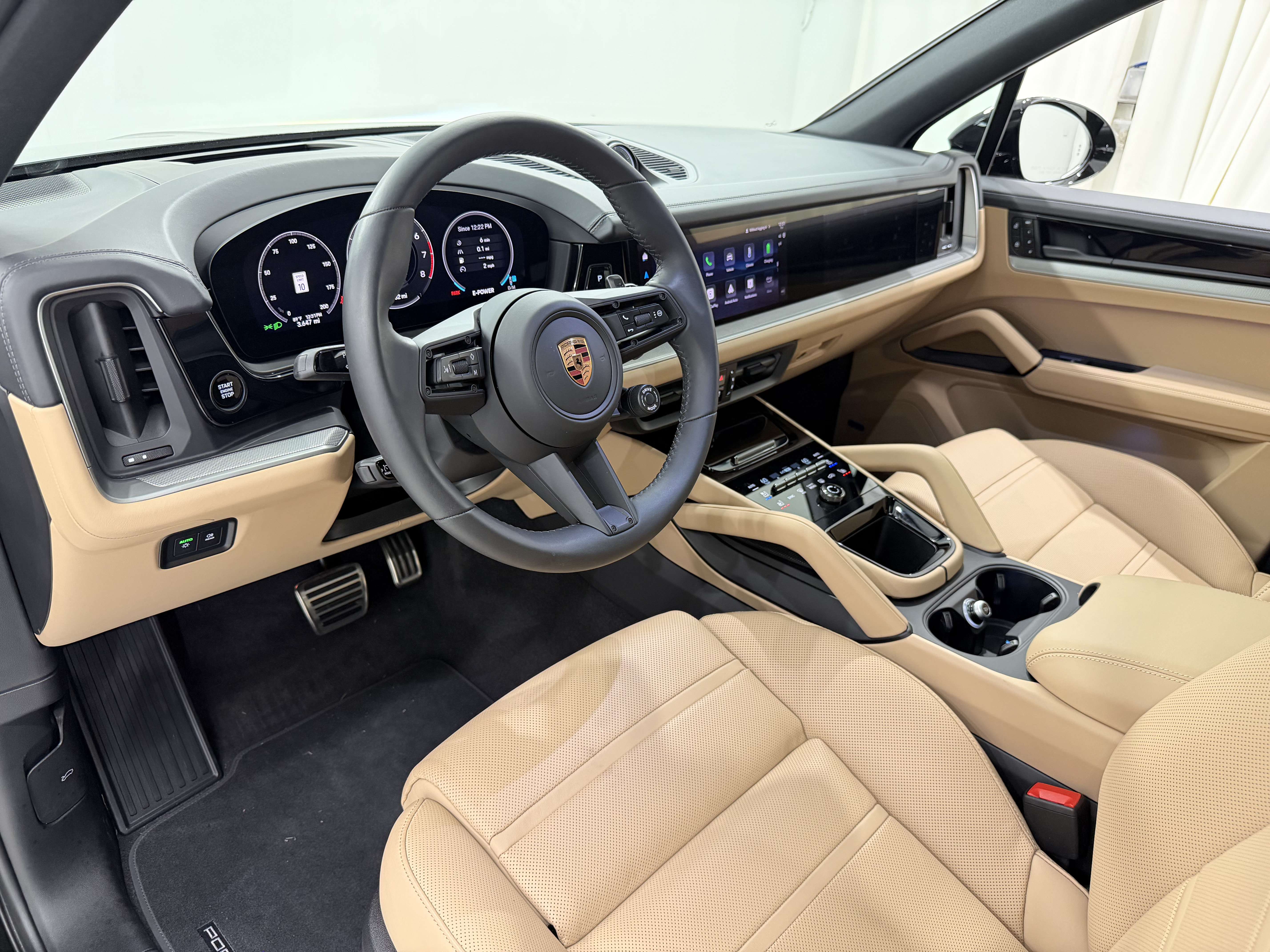 Certified 2026 Porsche Cayenne S AWD/4WD image 4