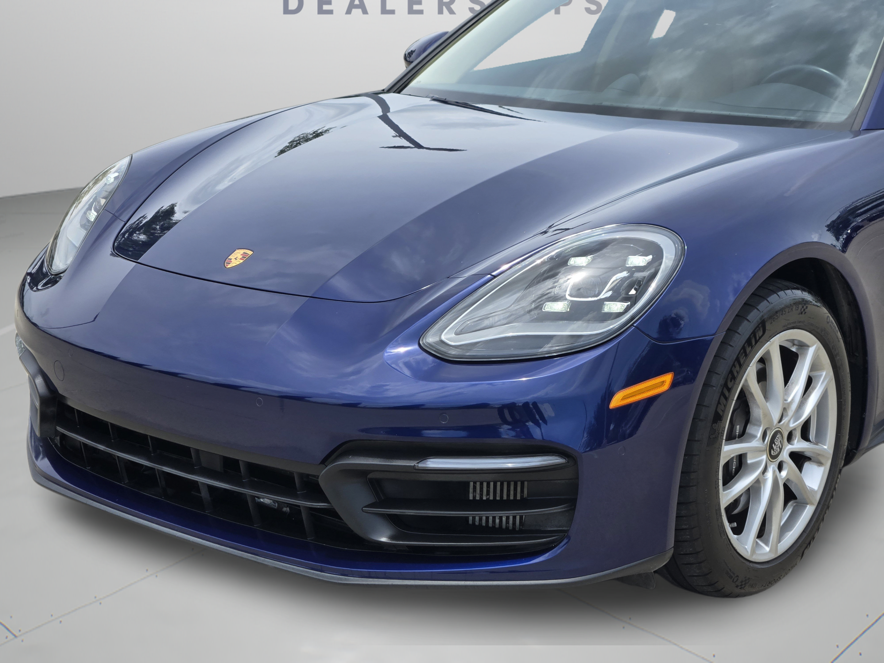 Used 2022 Porsche Panamera image 31